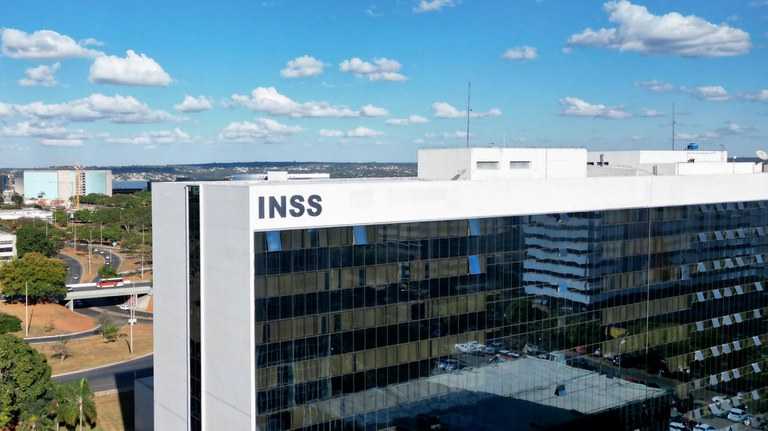 Governo Federal devolve R$ 1,29 bilhão a aposentados e pensionistas