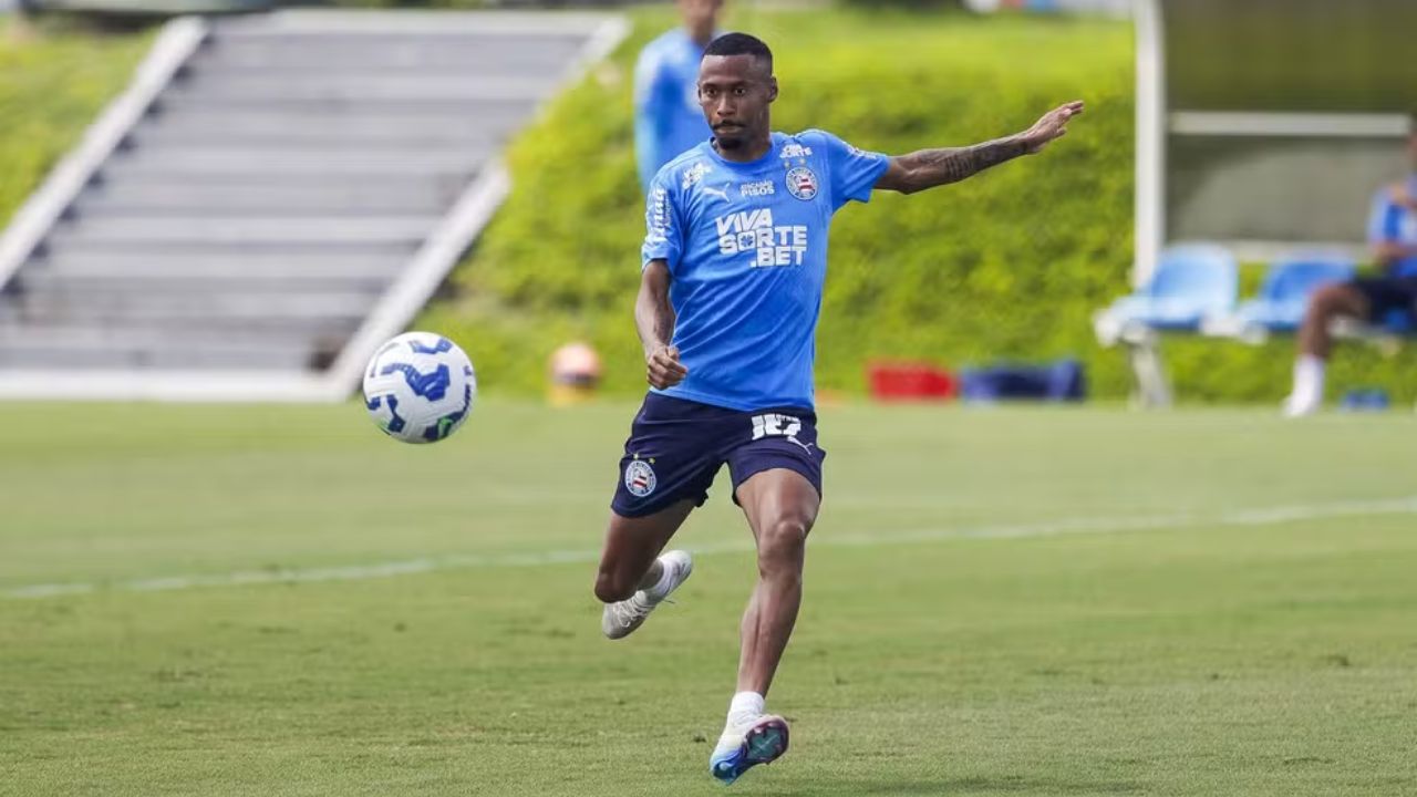 Ademir treina normalmente e deve reforçar Bahia contra Palmeiras