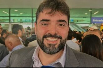 Adolpho Loyola afirma que definição da majoritária só será ano que vem