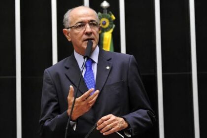 "Minha pré-candidatura tem o objetivo de derrotar Lula no Brasil e o PT na Bahia", afirma Aleluia