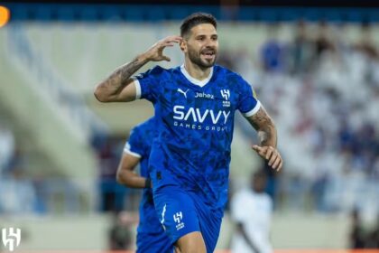 Artilheiro do Al-Hilal é o novo reforço de clube comandado por técnico campeão brasileiro