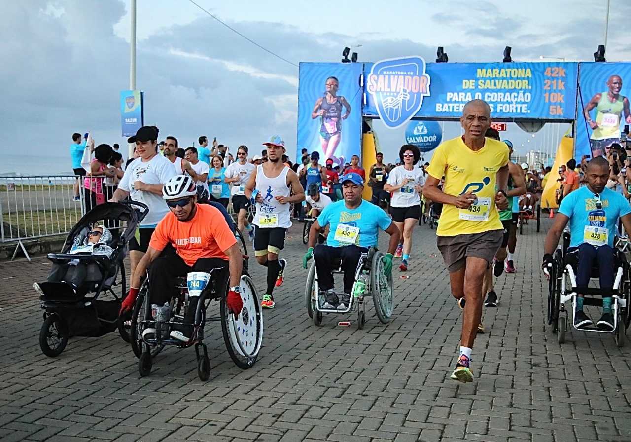 Atletas com deficiência se preparam para Maratona Salvador 2025; prova ocorre no Dia Nacional da Luta das PCDs
