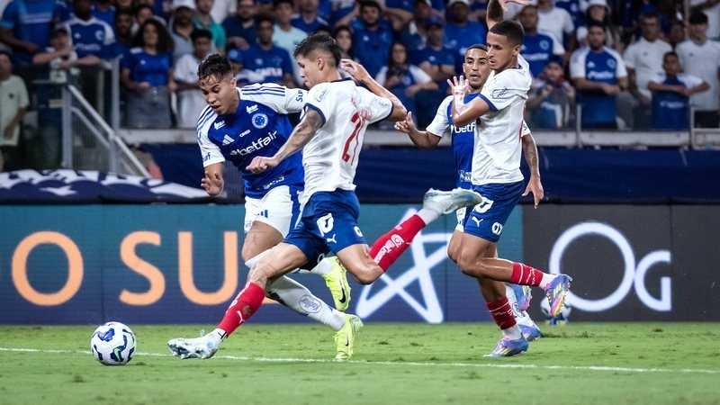 Bahia encara Cruzeiro em confronto direto pelo G-4; veja prováveis times
