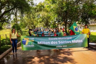 Candeias celebra tradição e leva 400 estudantes aos desfiles de 7 de setembro