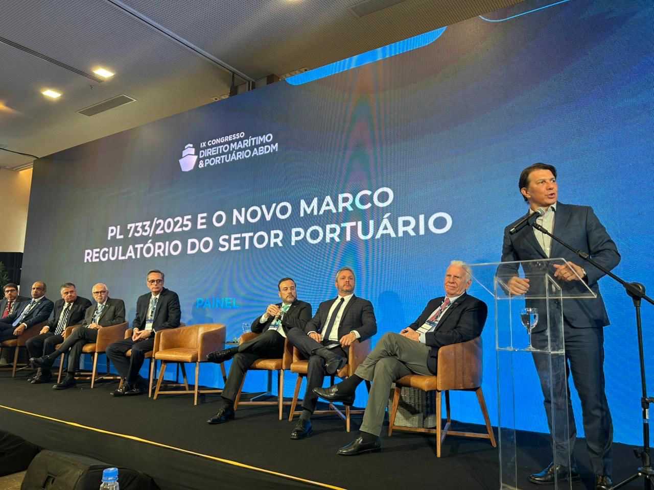 Relator do novo marco legal dos portos, deputado Arthur Maia integra comitiva brasileira em missão internacional na França