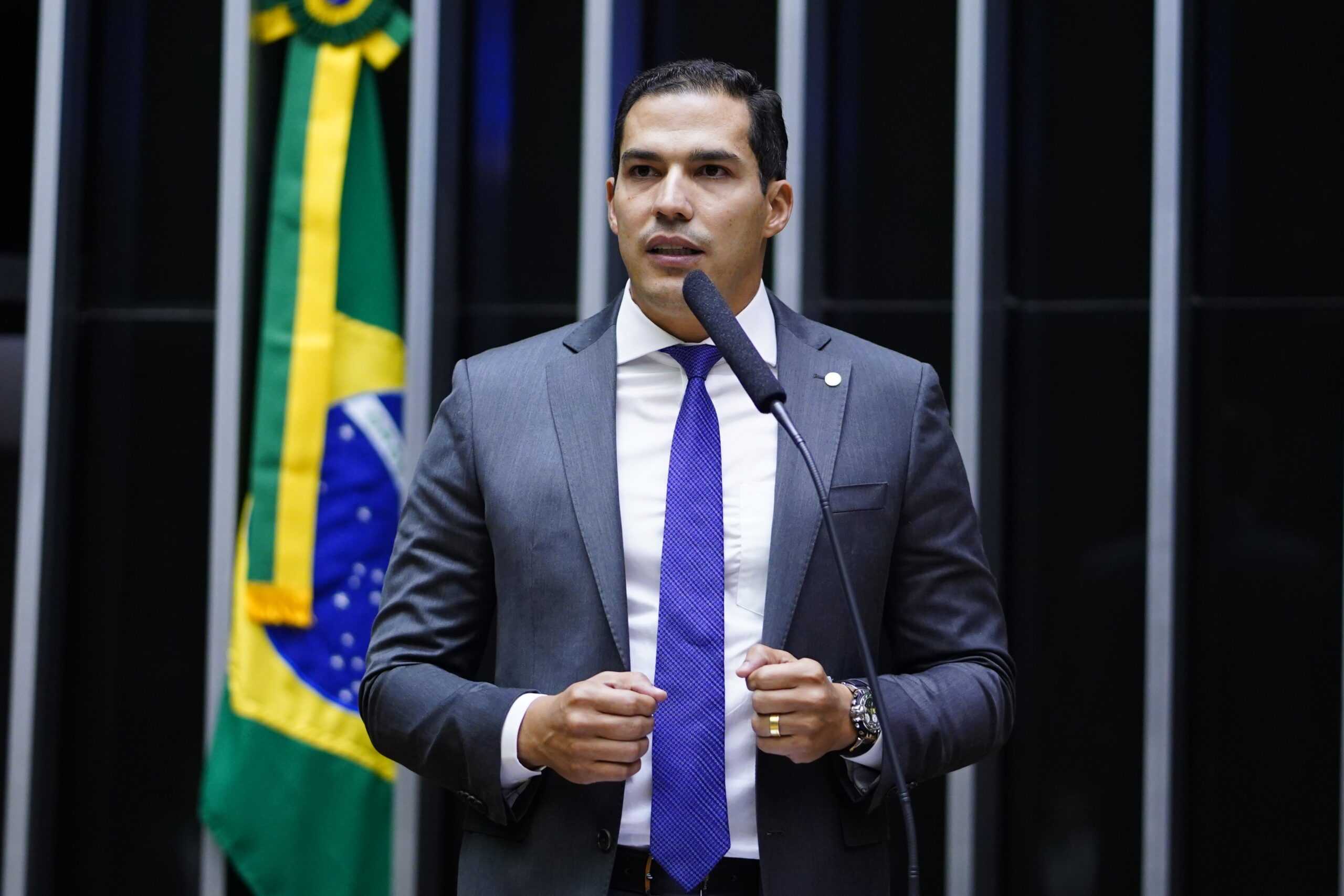 Deputado baiano recua e diz que votará contra PEC da Blindagem em nova oportunidade