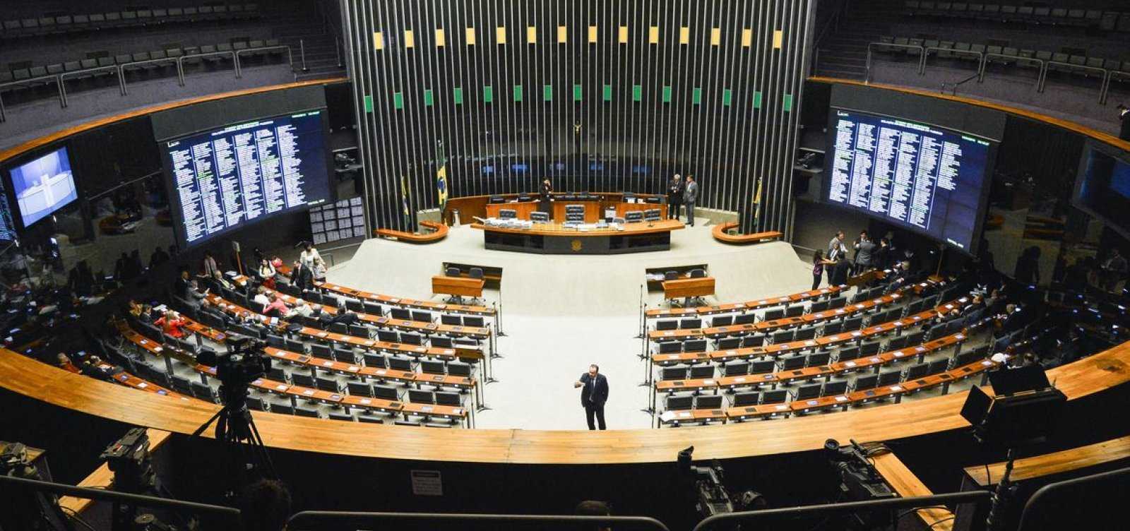 Deputados se arrependem e pedem desculpas após votação da PEC da Blindagem