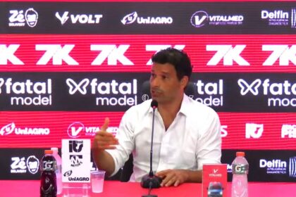 Diretor do Vitória diz que janela de transferências foi "satisfatória", mas "queria mais"
