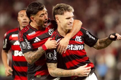 Flamengo vence Estudiantes por 2x1 no Maracanã e tem vantagem nas quartas da Libertadores