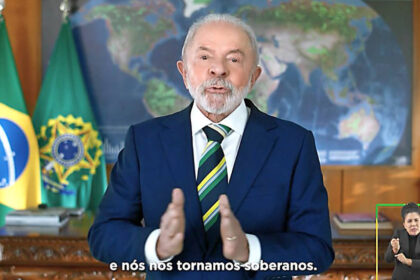 Lula exalta soberania e faz críticas a Trump e Bolsonaro em pronunciamento do 7 de Setembro