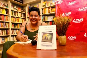 Literatura baiana: Nathalya Cavalcanti celebra emoções em novo livro