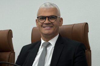 Pablo Roberto recebe a mais alta honraria da Ordem Municipal do Mérito de Feira de Santana