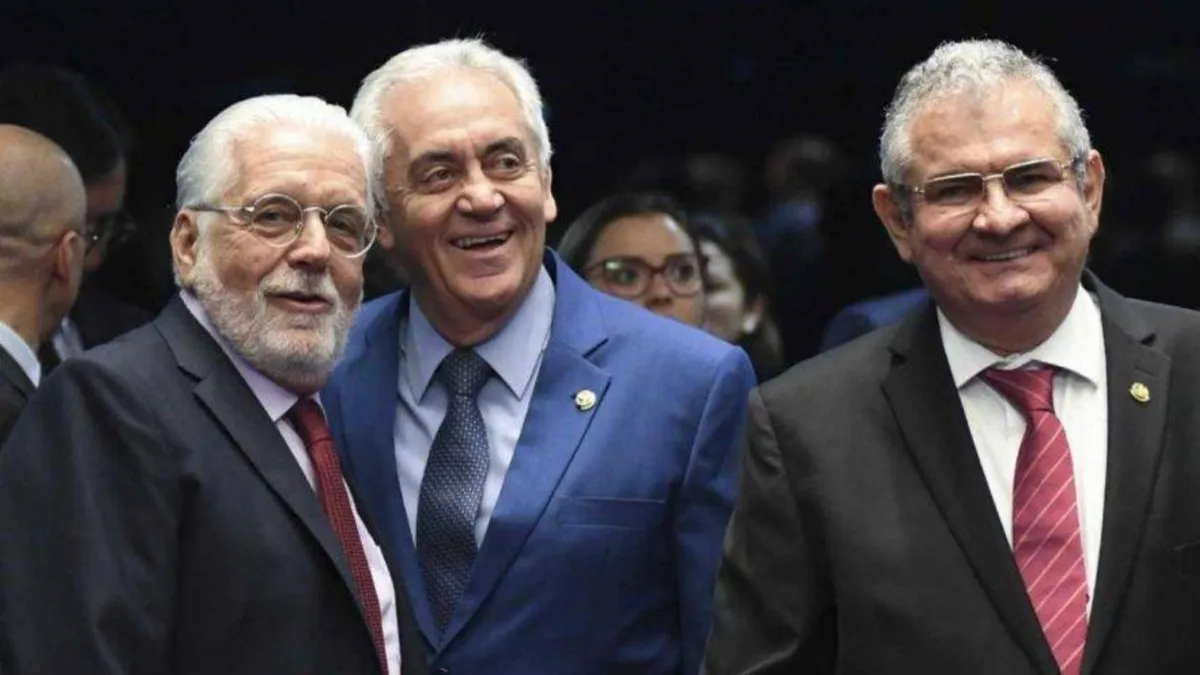 Senadores baianos votam a favor de mudanças na Lei da Ficha Limpa