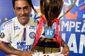 Tio de Lucho responde se vai continuar em Salvador após saída do sobrinho do Bahia: "vou fazer que po** na Arábia*?"