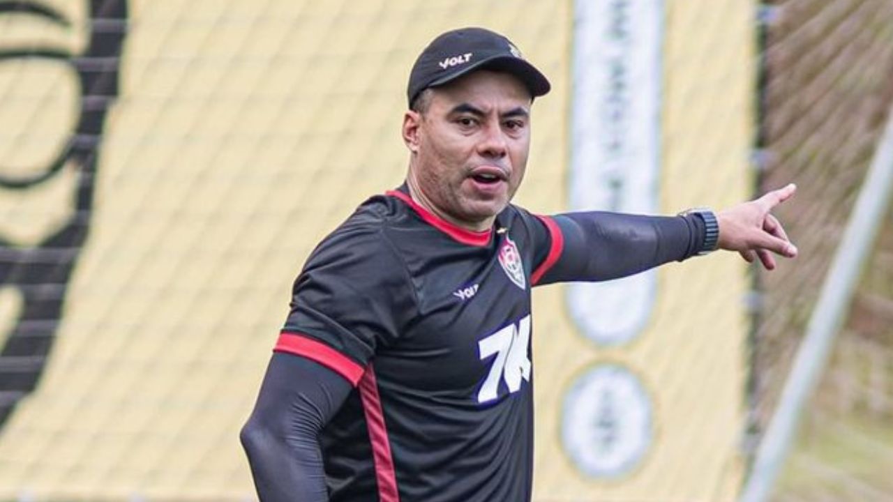 Em estreia de Jair Ventura, Vitória visita o Grêmio pelo Brasileirão; veja prováveis times