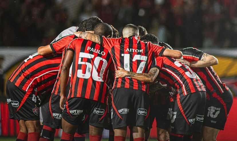 Vitória vence Atlético-MG por 1x0 e respira no Brasileirão