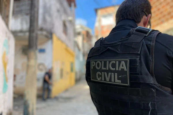 Polícia prende 14 e mata 4 suspeitos na Região Metropolitana de Salvador