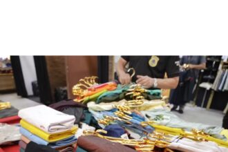 Polícia apreende milhares de roupas falsificadas em Salvador e Lauro