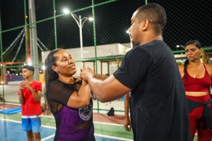 Aula de Defesa Pessoal empodera mulheres em situações de risco