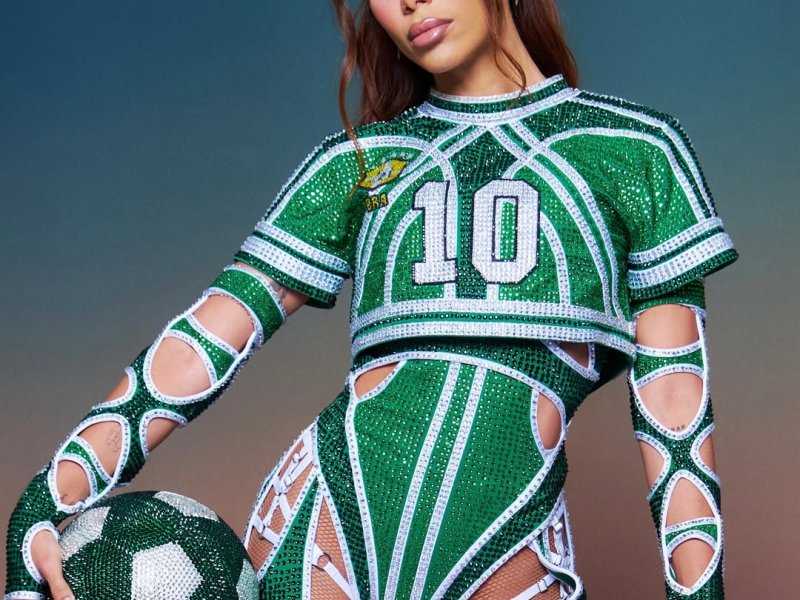 Anitta Desiste de Salvador: O Motivo Surpreendente Revelado!