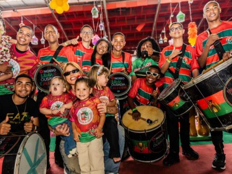 Samba e Sorrisos: Virginia Fonseca Brilha no Dia das Crianças!