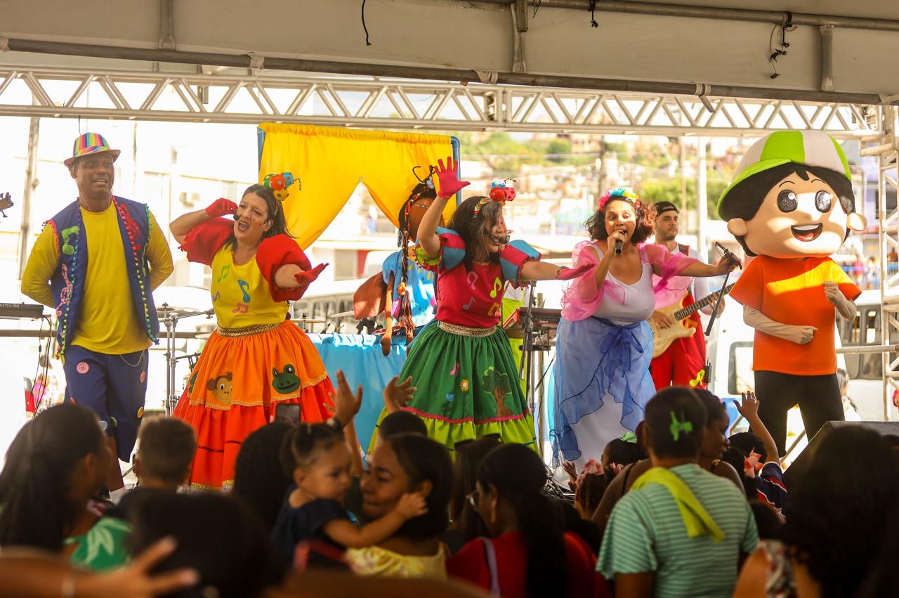 Prefeitura de candeias realiza festa animada no dia das crianças Apresentação musical