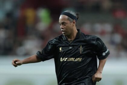 Ronaldinho Gaúcho: Craque e Artista, Lança Álbum Surpreendente!
