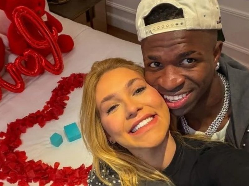 Virginia Fonseca e Vini Jr. surpreendem em estreia romântica