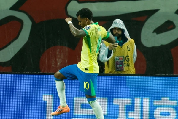 Brasil dá show em Seul e goleia a Coreia do Sul por 5 a 0 em amistoso