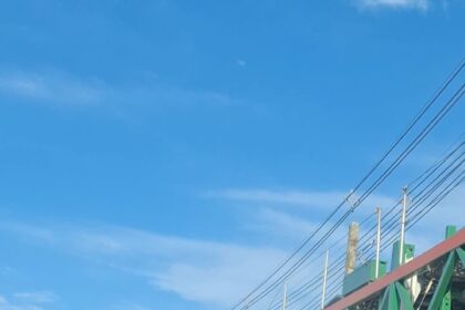 Cegonheiros intensificam protesto em frente à fábrica da BYD em Camaçari