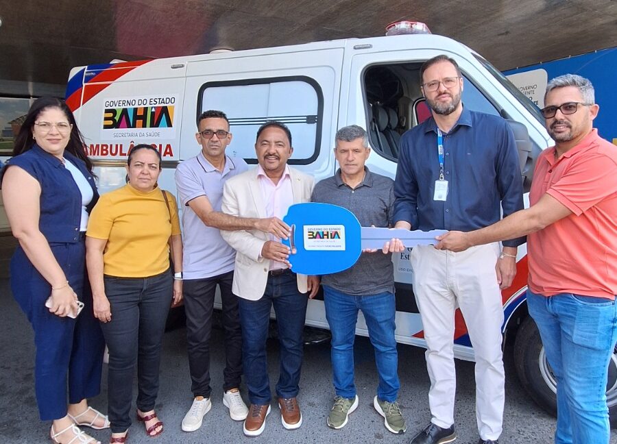 Deputado Roberto Carlos entrega ambulância e reforça estrutura de saúde em Ibipitanga