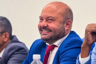 Dilson Magalhães propõe uso obrigatório de energia limpa em novas edificações públicas de Camaçari