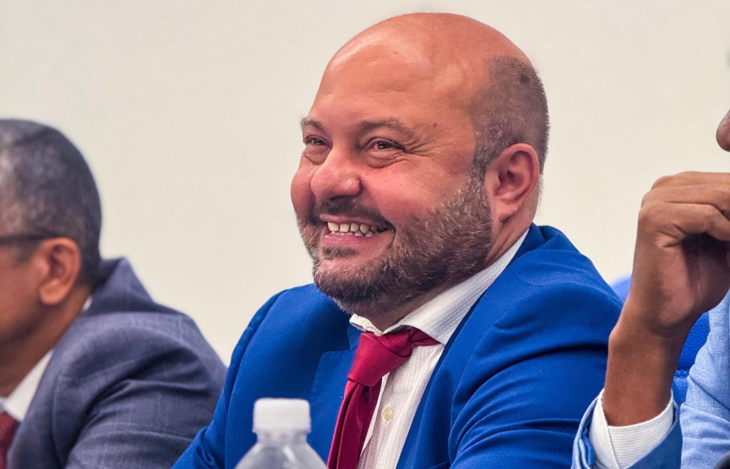 Dilson Magalhães propõe uso obrigatório de energia limpa em novas edificações públicas de Camaçari