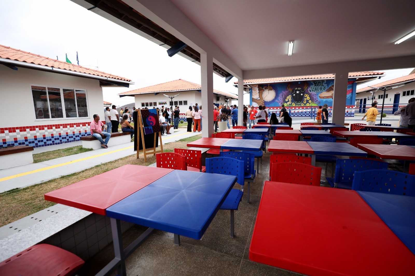 Governo da Bahia inaugura escola de tempo integral em Iramaia e anuncia novos investimentos em educação, água e infraestrutura