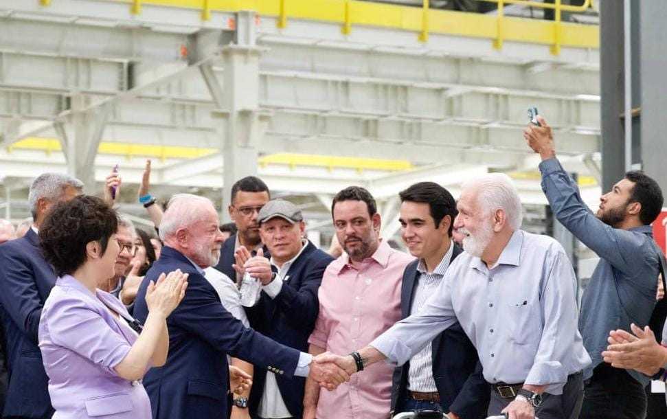 Presidente Lula destaca papel de Jaques Wagner na reconstrução do país