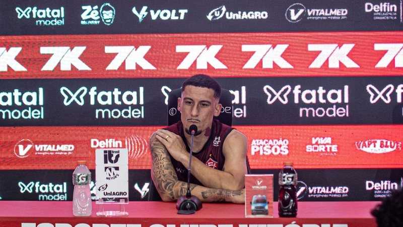 Meia do Vitória explica como clube deve jogar no segundo tempo no Ba-Vi