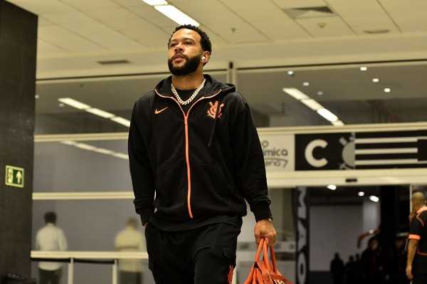 Memphis Depay tem passaporte roubado e pode desfalcar Holanda