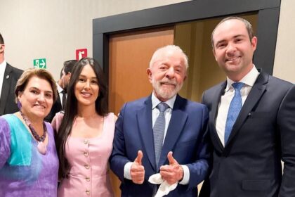 Prefeito de Brumado se encontra com Lula em Brasília e pede apoio para construção de hospital regional