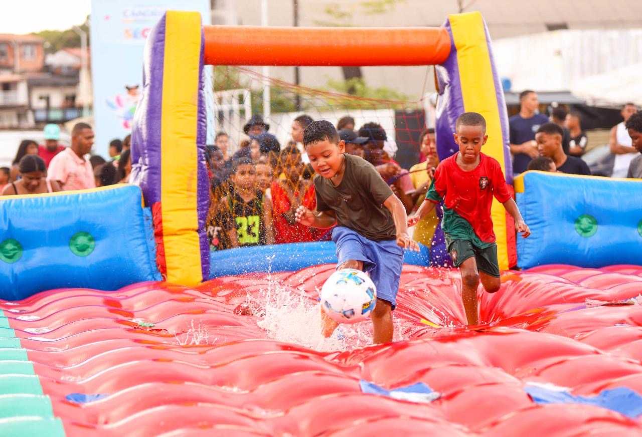 Prefeitura de Candeias realiza festa animada no Dia das Crianças