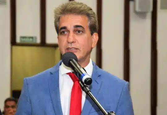 Robinson Almeida celebra avanço do VLT e destaca liderança da Bahia em investimentos sob gestão de Jerônimo Rodrigues