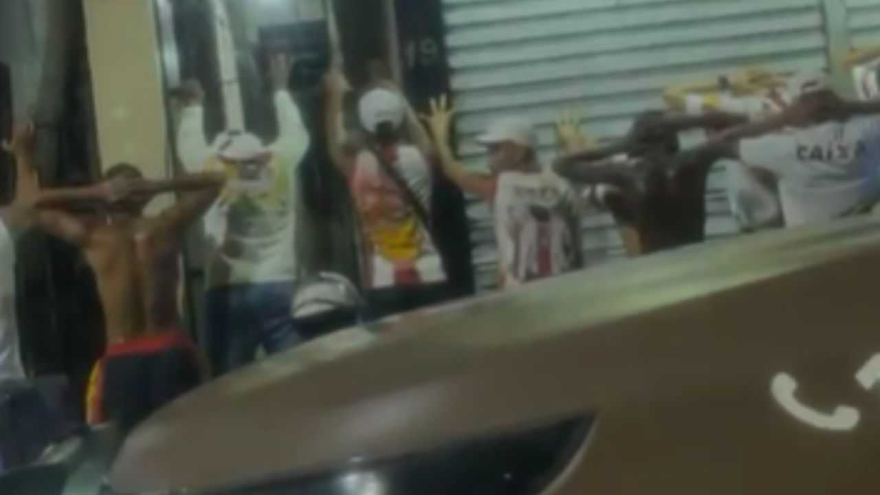 Confusão! Briga termina com 40 integrantes da TUI detidos pela PM antes do Ba-Vi