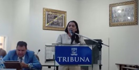 Vereadora de Araci causa polêmica ao admitir ter dirigido sem habilitação