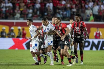 Em momentos opostos, Vitória e Bahia se enfrentam no Barradão em último clássico do ano