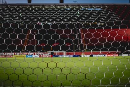 Vitória enfrenta Ceará no Barradão pelo Brasileirão; veja prováveis times