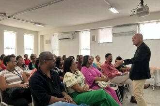 SEDUC realiza palestra motivacional em homenagem ao Dia do Secretário(a)