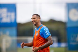 Vai jogar? Zagueiro treina normal e pode reforçar Bahia contra Flamengo