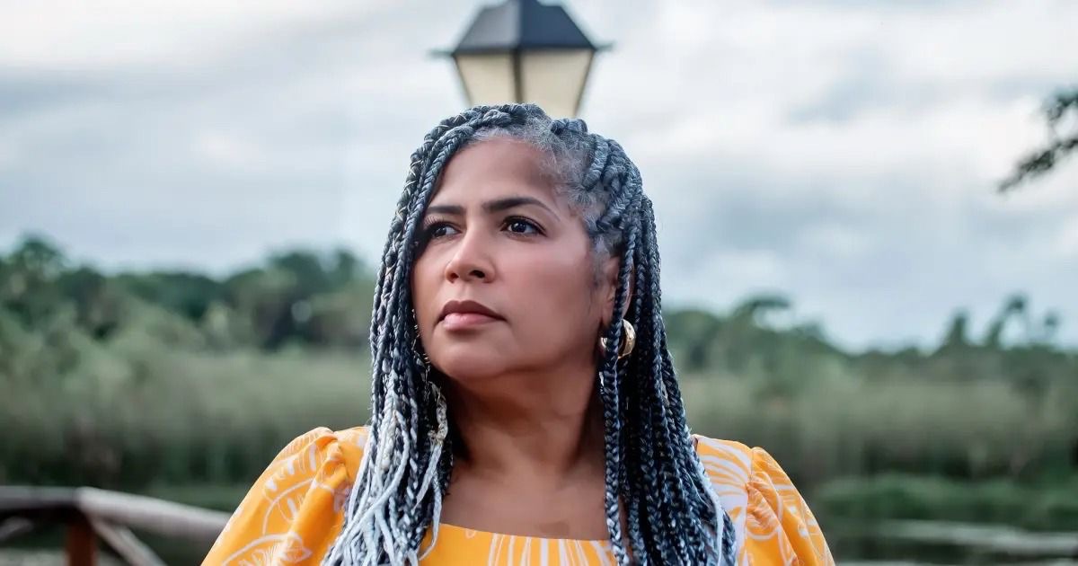 Nara Costa, Serva de Deus, brilha na abertura da Semana Evangélica