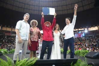 Lula anuncia R$ 100 milhões para cursinhos e projeta Brasil melhor