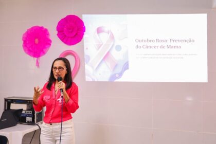 Servidoras participam de palestra sobre saúde e câncer de mama