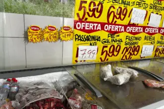 Operação fecha açougues e apreende 500kg de carne irregular em Salvador